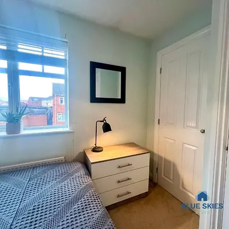 Merton House By Blue Skies Hébergement de vacances *