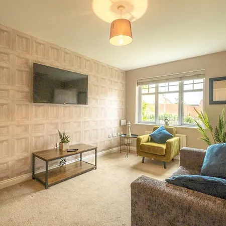 Merton House By Blue Skies Holiday home